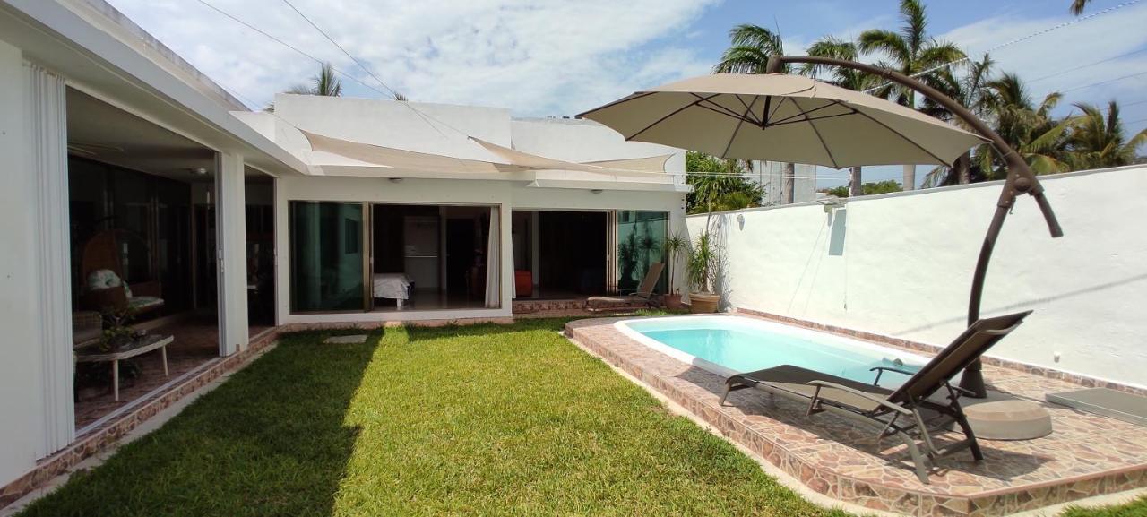 Casa Abril Cozzy Suites Cancún Exterior foto